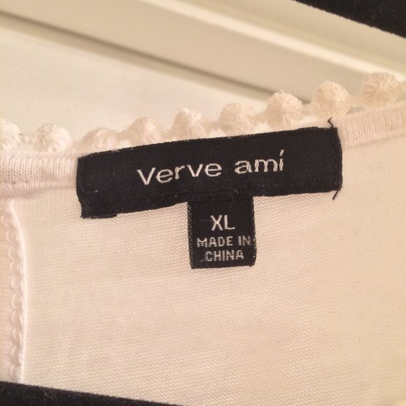 Sleeveless Scoop Neck Flowy Swing Tank - Picture 5 of 7